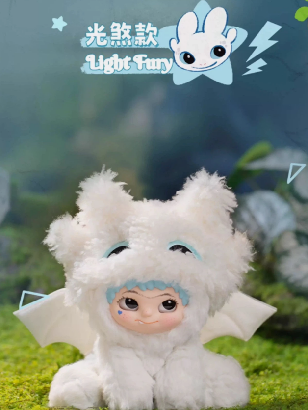 Wakuku/ Lightfury- How to Train your Dragon
