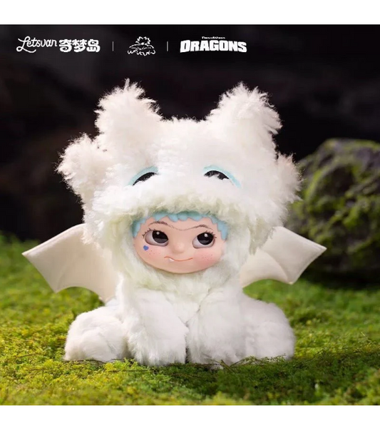 Wakuku/ Lightfury- How to Train your Dragon